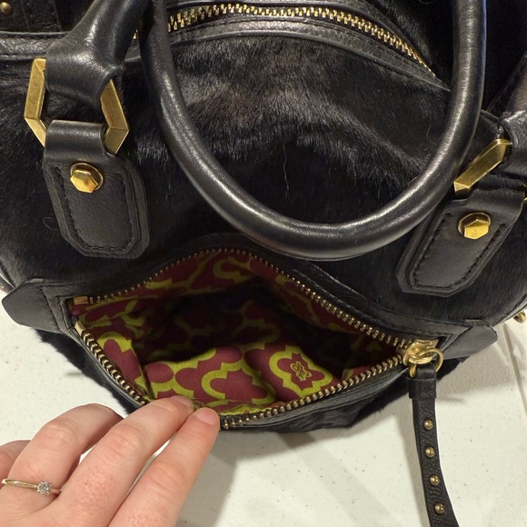 orYANY Black Leather Cow Hide Large Satchel Crossbody Handbag - Picture 7 of 16